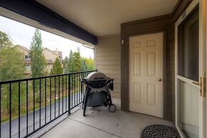 Bay Club Town Homes by CRMR