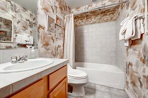 Bay Club Town Homes by CRMR