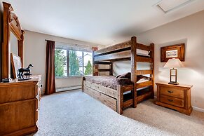 Bay Club Town Homes by CRMR