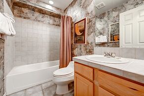 Bay Club Town Homes by CRMR