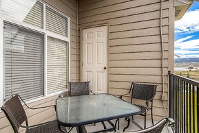 Bay Club Town Homes by CRMR