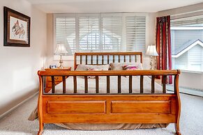 Bay Club Town Homes by CRMR