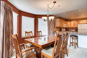 Bay Club Town Homes by CRMR