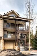 Bay Club Town Homes by CRMR