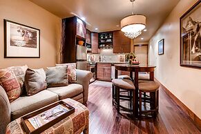 Cedars Lodge Condos by CRMR