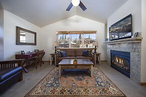 Streamside Lane Condos by CRMR