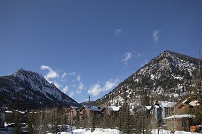 Streamside Lane Condos by CRMR