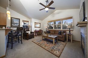 Streamside Lane Condos by CRMR