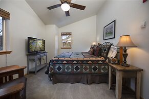 Streamside Lane Condos by CRMR