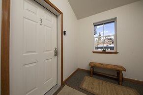 Streamside Lane Condos by CRMR