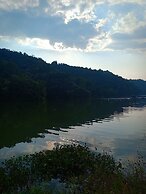 Begnas Lake Front Guest House