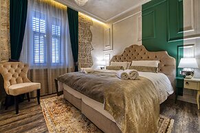 Riva Palace - design rooms