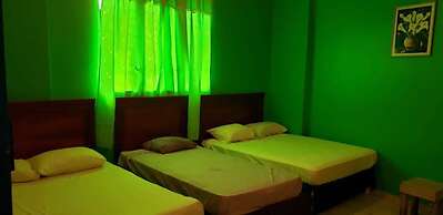 Hostal Guacamayos