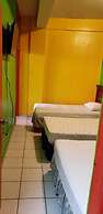 Hostal Guacamayos