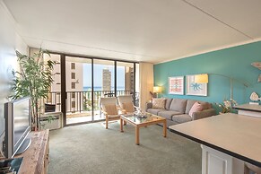 Waikiki Banyan - Partial Ocean View Tower 2 Suite 1204