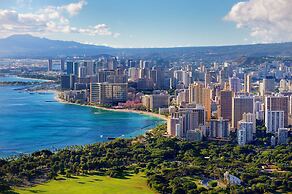 Waikiki Banyan - Ocean View Tower 1 Suite 2214