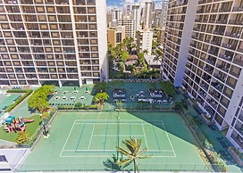 Waikiki Banyan - Ocean View Tower 1 Suite 2214