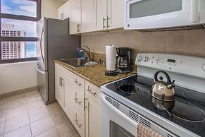 Waikiki Banyan - Ocean View Tower 1 Suite 2214