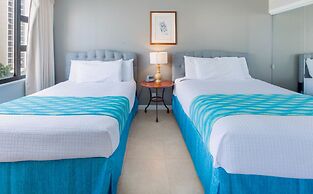 Waikiki Banyan - Pool View Tower 1 Suite 911