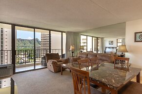 Waikiki Banyan - Pool View Tower 1 Suite 1501