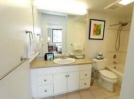 Waikiki Banyan - Moutnain View Tower 2 Suite 1205