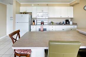 Waikiki Banyan - Moutnain View Tower 2 Suite 1205