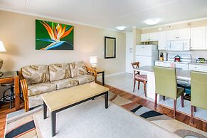 Waikiki Banyan - Moutnain View Tower 2 Suite 1205