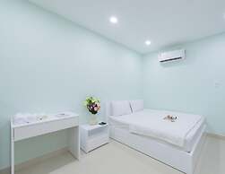 7S Hotel Rainy House