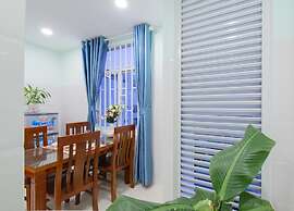 7S Hotel Rainy House