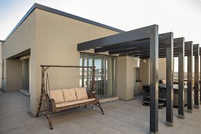 Kanopian Penthouse Hotel