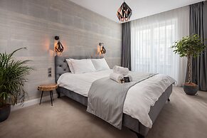 Kanopian Penthouse Hotel