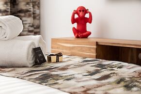 Kanopian Penthouse Hotel