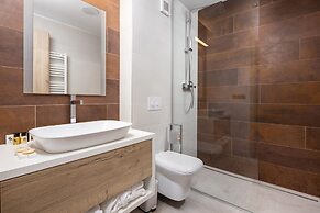 Kanopian Penthouse Hotel