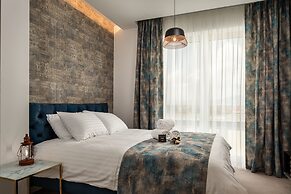 Kanopian Penthouse Hotel
