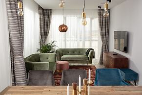 Kanopian Penthouse Hotel