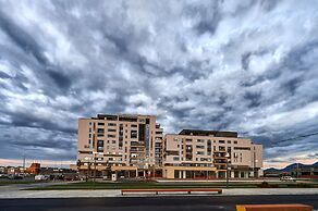 Kanopian Penthouse Hotel