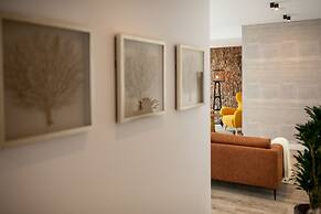 Kanopian Penthouse Hotel