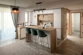 Kanopian Penthouse Hotel