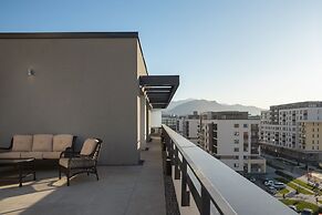 Kanopian Penthouse Hotel