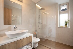 Kanopian Penthouse Hotel