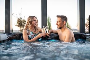 Kanopian Penthouse Hotel