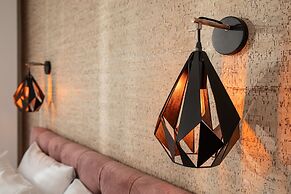 Kanopian Penthouse Hotel