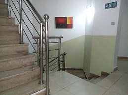 Flamingo Hotel & Suites