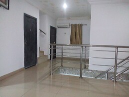 Flamingo Hotel & Suites