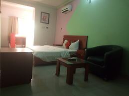 Flamingo Hotel & Suites