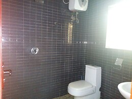 Flamingo Hotel & Suites