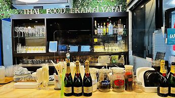 Hotel Adonis - Hostel