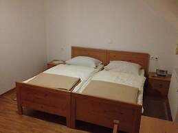 Pr' Dovar Guest House