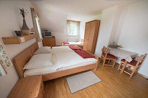 Pr' Dovar Guest House