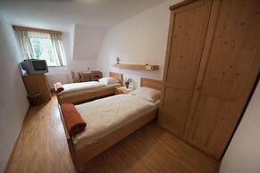 Pr' Dovar Guest House